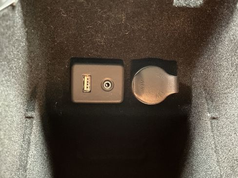 Used 2014 Buick LaCrosse Leather FWD image 23