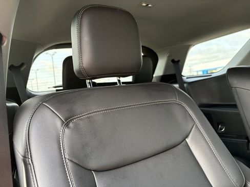 Used 2022 Ford Explorer XLT w/ Equipment Group 202A image 30