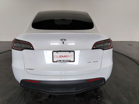 Used 2023 Tesla Model Y Long Range image 6