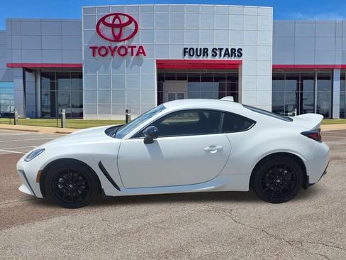 Used 2025 Toyota GR86 Premium RWD image 1
