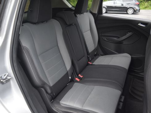 Used 2016 Ford Escape SE FWD image 8