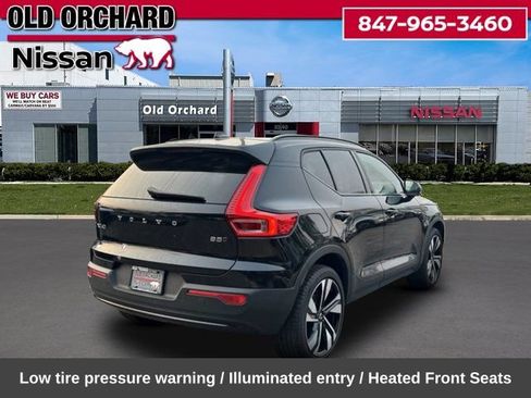Used 2025 Volvo XC40 B5 Plus AWD/4WD image 6