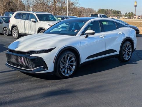 Certified 2025 Toyota Crown Limited image 8