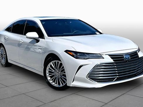 Used 2021 Toyota Avalon Limited w/ Advanced Safety Package FWD image 3