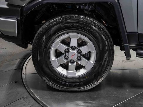 Used 2011 Toyota FJ Cruiser 4WD w/ Convenience Pkg image 9