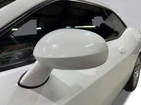 Used 2012 Dodge Challenger SXT Plus image 10