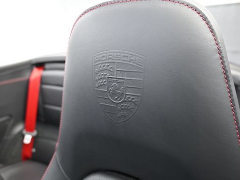Certified 2019 Porsche 911 Carrera 4S AWD/4WD image 8