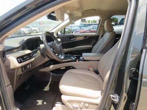 Used 2022 Lincoln Nautilus FWD w/ Premium Package image 25