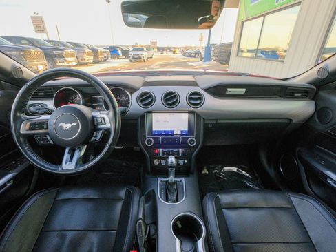 Used 2022 Ford Mustang Premium image 26