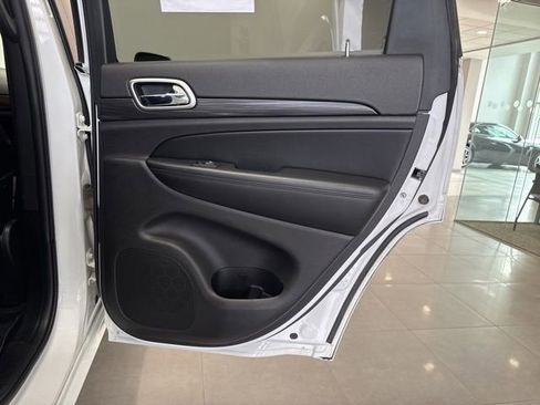 Used 2019 Jeep Grand Cherokee Altitude image 46