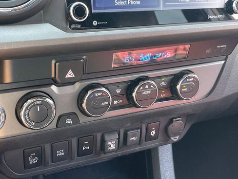 Used 2023 Toyota Tacoma TRD Off-Road w/ Technology Package image 7