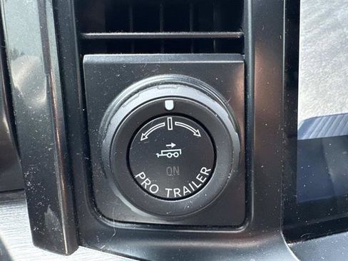 Used 2022 Ford F150 Lariat w/ Equipment Group 502A High AWD/4WD image 45
