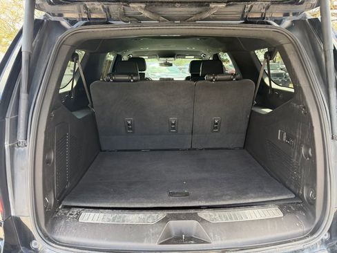 Used 2021 Chevrolet Suburban RST w/ Luxury Package image 39