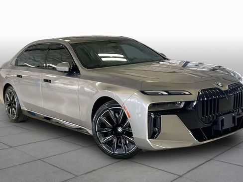 Certified 2023 BMW 740i RWD image 2