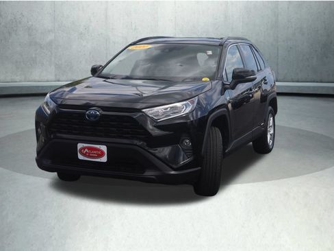 Used 2020 Toyota RAV4 XLE w/ Convenience Package AWD/4WD image 24