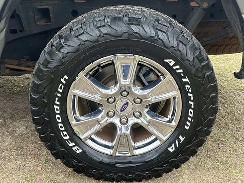 Used 2017 Ford F150 XLT w/ Equipment Group 302A Luxury image 11