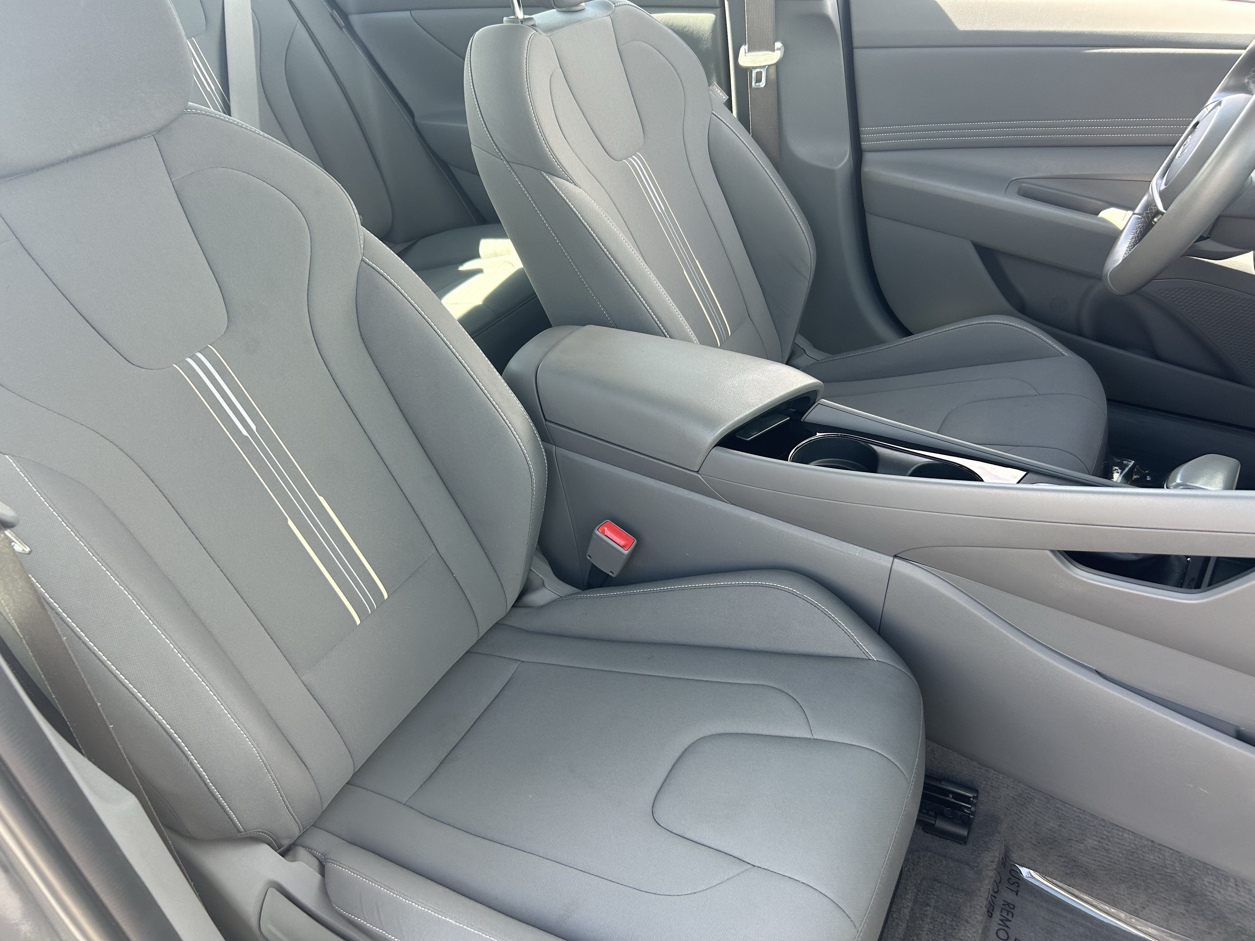 Used 2025 Hyundai Elantra SEL FWD image 10