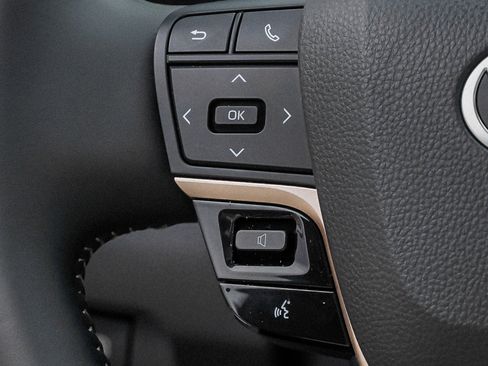 Certified 2026 Toyota Crown Limited w/ Advanced Technology Package image 35