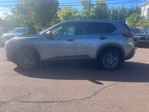 Used 2023 Nissan Rogue S AWD/4WD image 6
