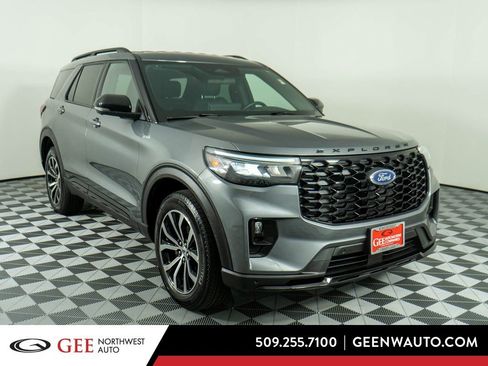 Used 2025 Ford Explorer ST-Line AWD/4WD image 1