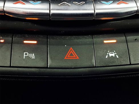 Used 2022 Cadillac XT4 Premium Luxury w/ Cold Weather Package image 23