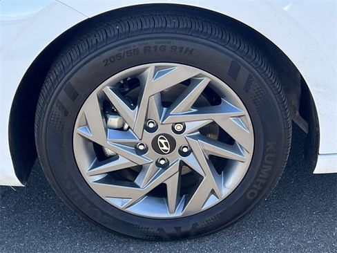 Certified 2025 Hyundai Elantra Blue image 36