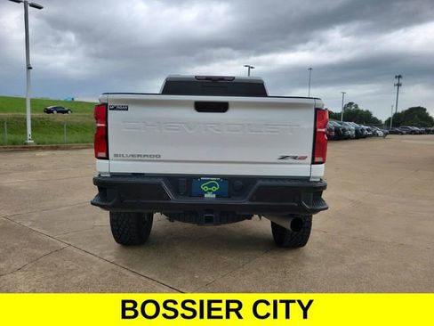 Certified 2025 Chevrolet Silverado 2500 ZR2 w/ Technology Package AWD/4WD image 32
