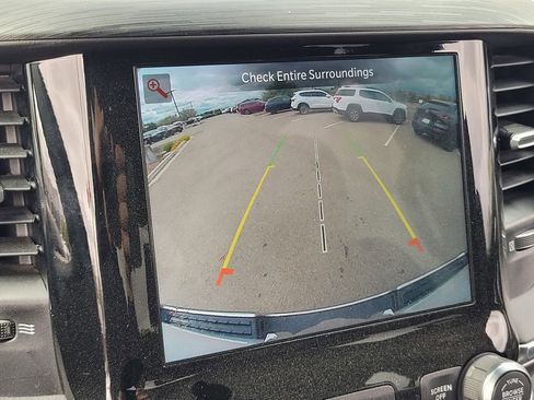Used 2024 RAM 1500 Laramie image 21
