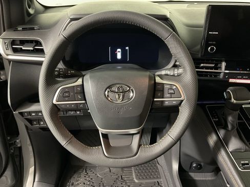 New 2026 Toyota Sienna XLE Woodland Edition image 26
