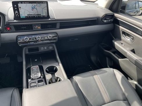Used 2025 Honda Pilot Touring image 15