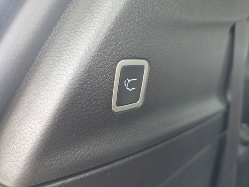 New 2026 Chrysler Pacifica Select w/ S Appearance Package image 19