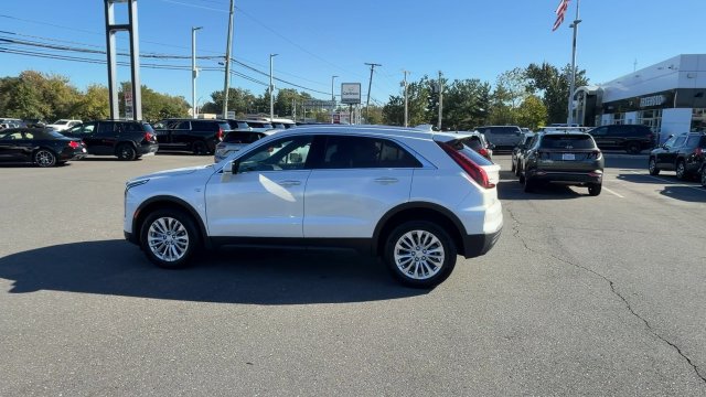 Certified 2024 Cadillac XT4 Luxury w/ Cold Weather Package AWD/4WD image 5