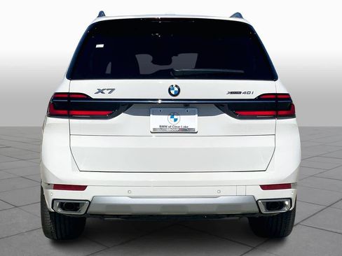 Used 2026 BMW X7 xDrive40i AWD/4WD image 4