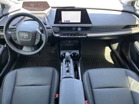 Used 2023 Toyota Prius XLE image 3
