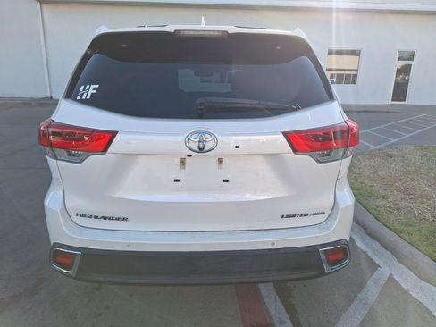 Used 2018 Toyota Highlander Limited image 5