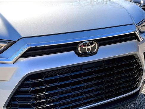 Certified 2025 Toyota Grand Highlander XLE image 29