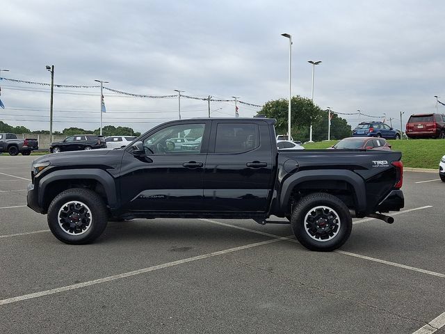 Used 2025 Toyota Tacoma TRD Off-Road AWD/4WD image 8