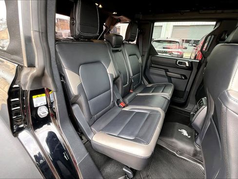 Certified 2025 Ford Bronco Outer Banks w/ Sasquatch Package image 20