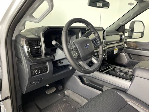 New 2026 Ford F250 Lariat w/ Lariat Ultimate Package image 2