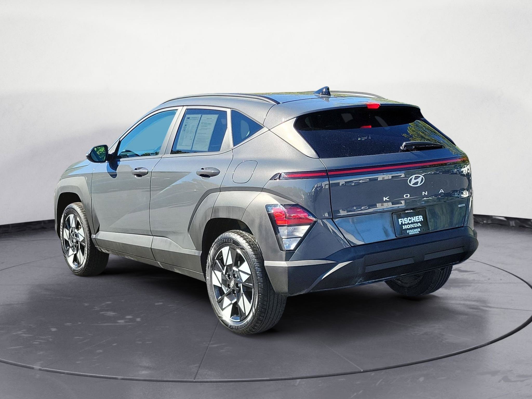 Used 2025 Hyundai Kona SEL AWD/4WD image 4