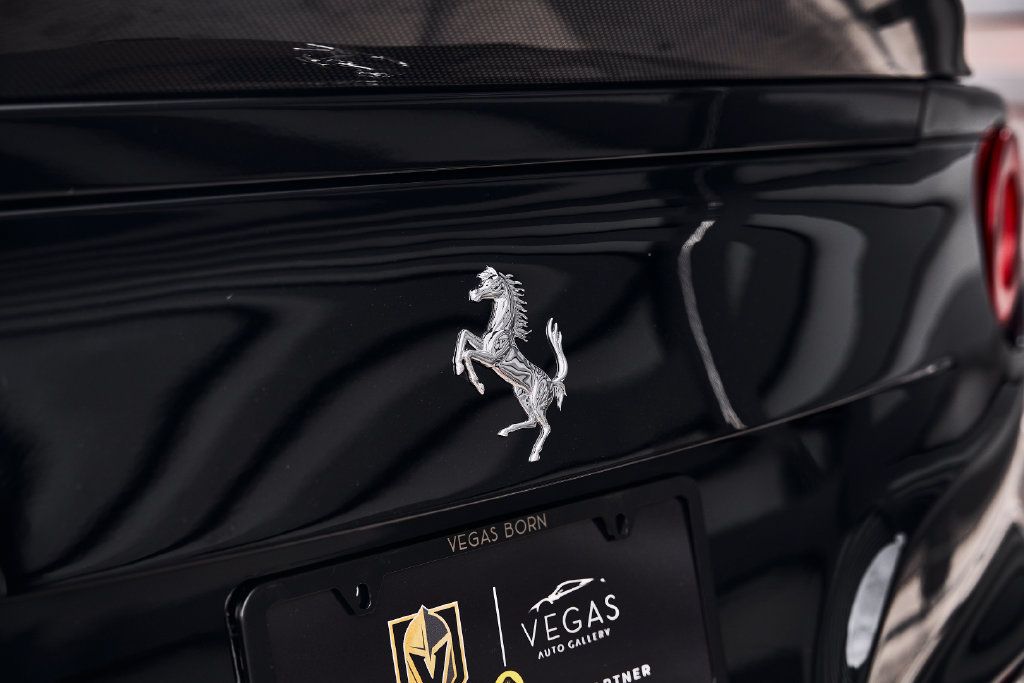 Used 2015 Ferrari F12 Berlinetta RWD image 10