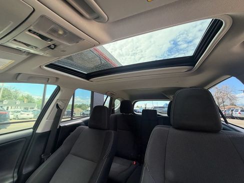 Used 2018 Toyota RAV4 XLE AWD/4WD image 44