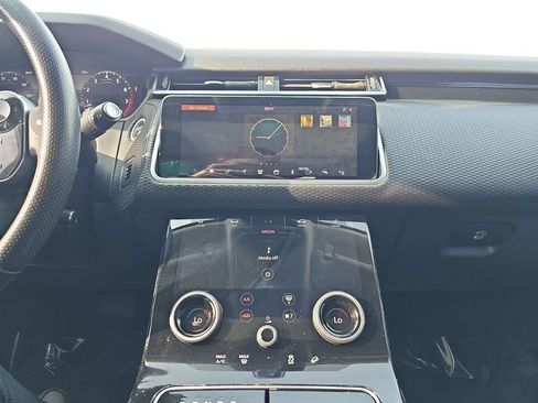 Used 2020 Land Rover Range Rover Velar S AWD/4WD image 19
