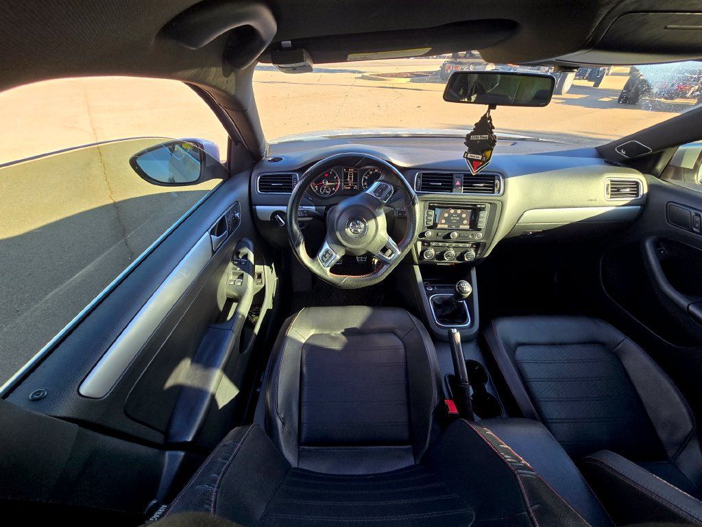 Used 2014 Volkswagen Jetta GLI Autobahn FWD image 13