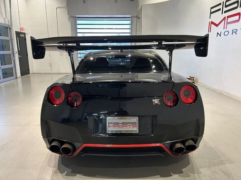 Used 2014 Nissan GT-R Premium AWD/4WD image 6