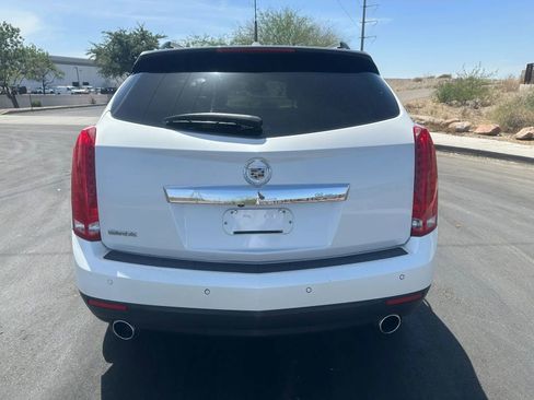 Used 2011 Cadillac SRX Luxury FWD image 5