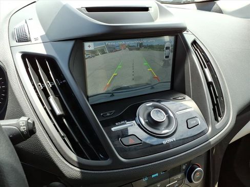 Used 2018 Ford Escape Titanium AWD/4WD image 16
