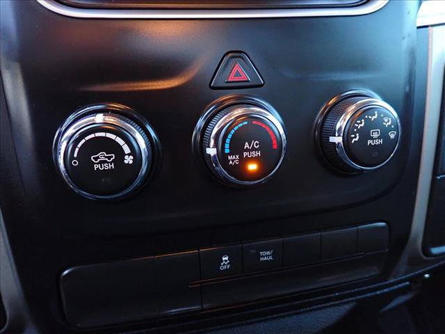 Used 2015 RAM 1500 Classic SLT AWD/4WD image 19