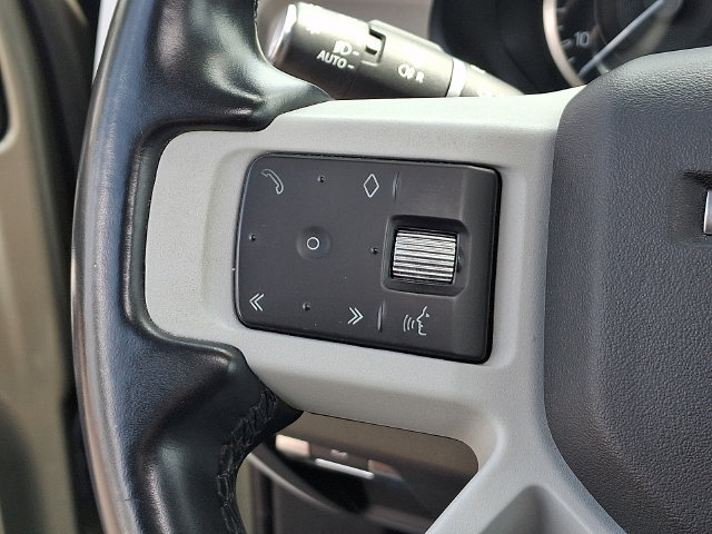 Used 2023 Land Rover Defender 110 SE AWD/4WD image 7