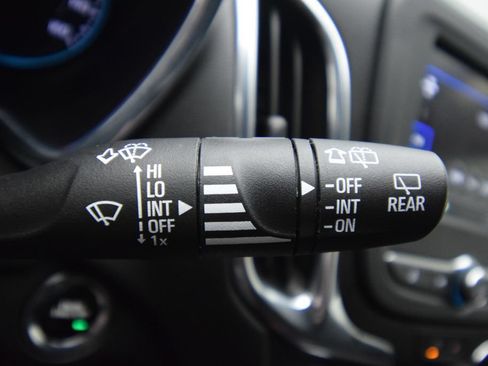 Used 2023 Chevrolet Equinox LT AWD/4WD image 38